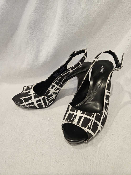Apt. 9 Shoes - Apt. 9 Arden Black & White Graphic Slingback Peep-Toe Heels 6